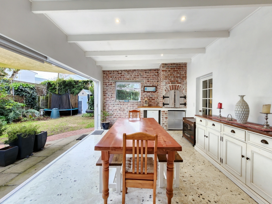3 Bedroom Property for Sale in Claremont Western Cape